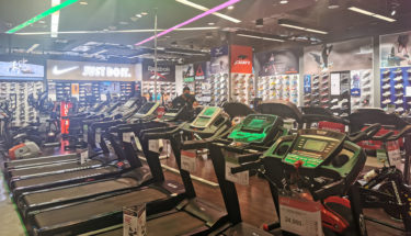 バンコク スポーツ用品